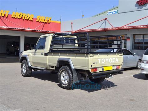 Used Toyota Land Cruiser LX V8 2018 Land Cruiser LX V8 For Sale