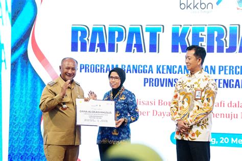 Penjabat Bupati Pati Terima Dana Alokasi Khusus Sub Bidang Kb Tahun