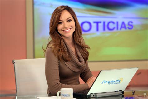 Satcha Pretto Pregnant Univisions Despierta America Host And Aaron