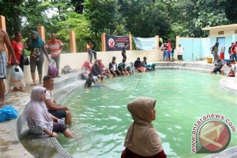 Air Panas Wawolesea Bisa Jadi Wisata Dunia Antara News Sulawesi