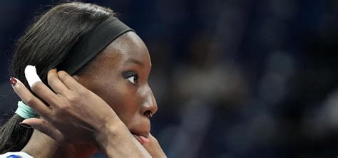 Paola Egonu addio alla nazionale Volley frattura totale non ci sarà