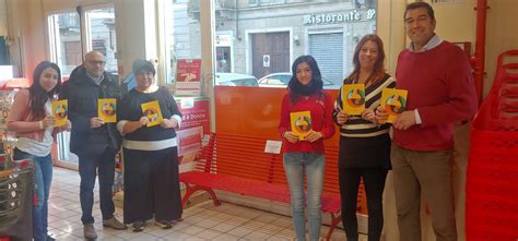 Conad In Via Cesana A Torino Una Panchina Rossa Per Dire NO Alla