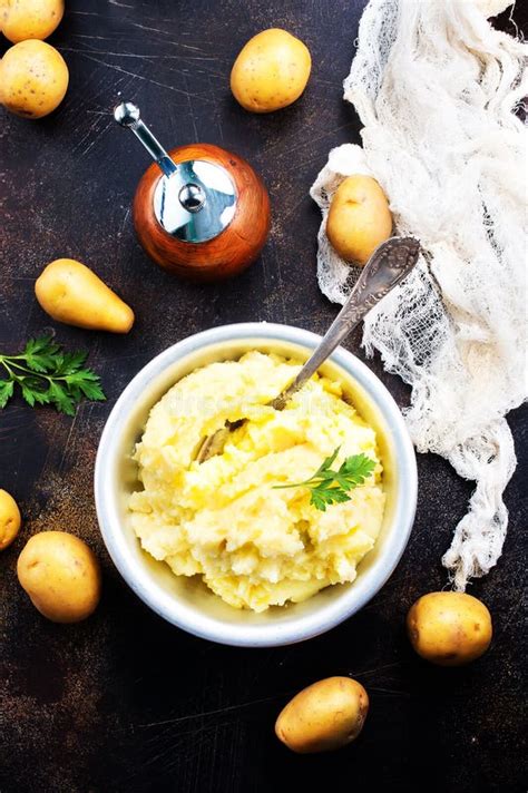 Mashed Potatoes Stock Photo Image Of Enamel Lunch Green 31020560