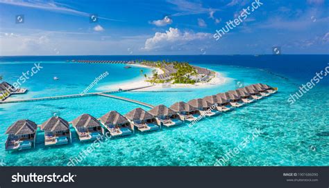 24.768 Maldives Island Scenery Images, Stock Photos & Vectors ...