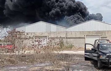 Se Incendia Bodega De Llantas En La M Rida Canc N Noticias De Yucat N