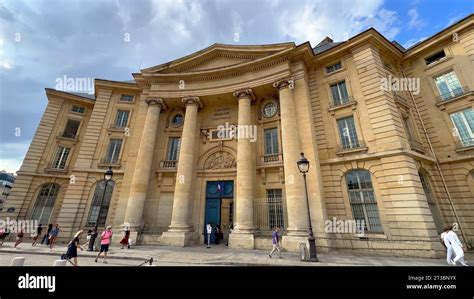 University paris 1 panthéon sorbonne hi res stock photography and