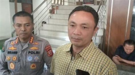 Foto Anak Sulung Dan Adik Kandung Yosep Ikut Dijadikan Saksi Dalam