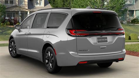 Chrysler Pacifica Touring 2021 aggiunge più funzionalità e stile