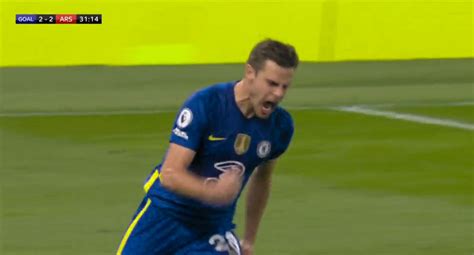 Video Azpilicueta Scores Deft Strikers Finish To Level Crazy Match