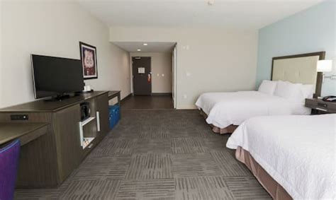 Hampton Inn Hotel Rooms in El Reno, OK