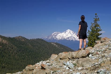 Hiking Seven Lakes Basin via the Pacific Crest Trail: Lakes and Vistas ...