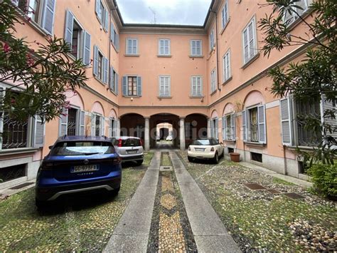 Vendita Appartamento Monza Quadrilocale In Via Vittorio Emanuele Ii