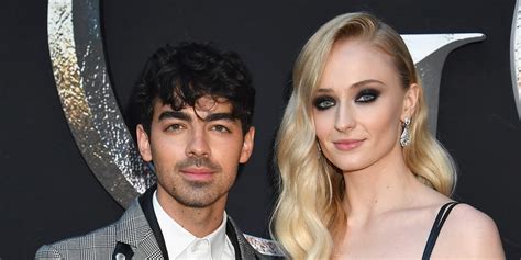 Game Of Thrones Sophie Turner Admits Joe Jonas Almost Kissed Her Stunt