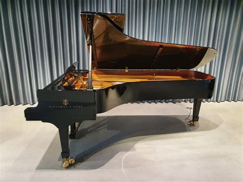 Steinway D-274 | Enhver pianists drøm | Juhl Sørensen
