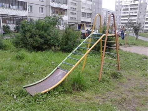 21 Of The Worst Playgrounds Ever