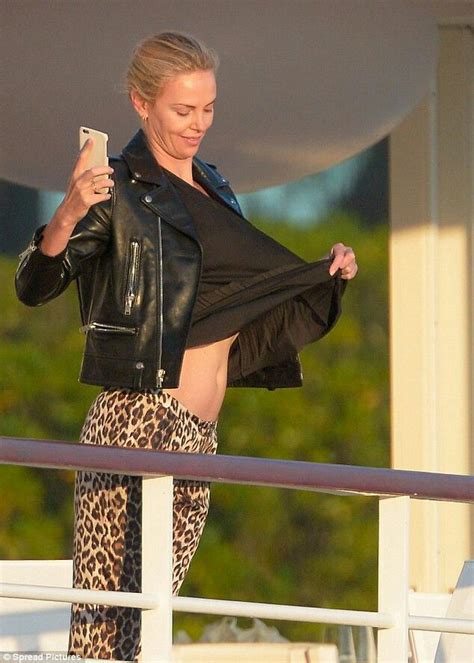 Nice View Charlize Theron Flashed Her Toned Stomach On Tuesday