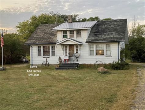 Iowa farmhouse for sale Archives - Old Houses Under $100K