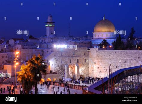 Holy sites in jerusalem hi-res stock photography and images - Alamy