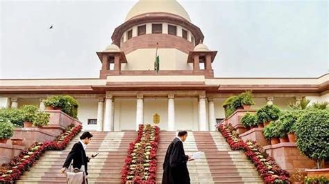 Supreme Court To Live Stream Its Constitution Bench Proceedings From