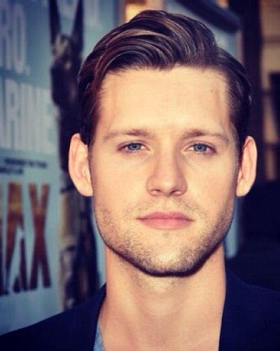 Luke Kleintank Girlfriend