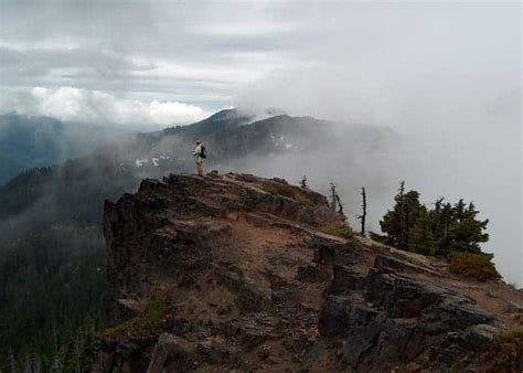 Hiking at Summit Lake | Visit Rainier