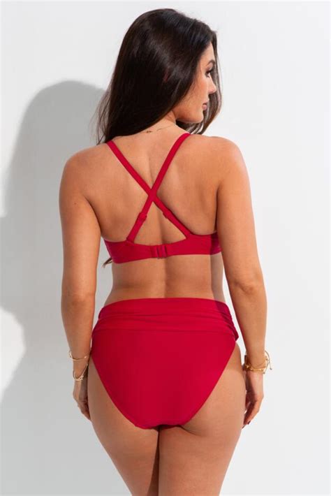 Free Spirit Lightly Padded Underwired Twist Front Bikini Top In Red