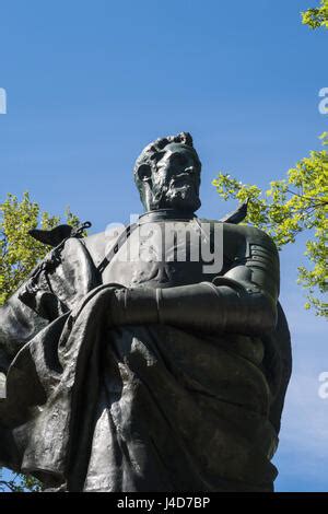 Giovanni da Verrazzano Statue, Battery Park, NYC, USA Stock Photo - Alamy