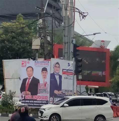 Bawaslu Makassar Minta Parpol Dan Caleg Turunkan Sendiri Baliho Di Zona