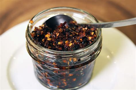 Homemade Hot Chili Garlic Paste That You Cant Live Without