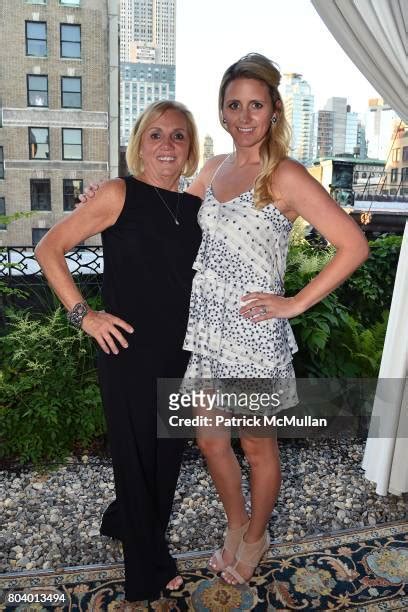 10 Hot Sexy Cathryn Fitzpatrick Bikini Pics