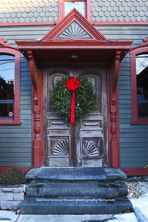 Rhinebeck Door – Sharon's Iconic Travel Photography Blog