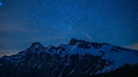 Download wallpaper 1920x1080 mountains, snow, starry sky, night full hd ...