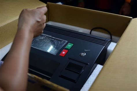 Comelec Suspects Wear And Tear In Defective Voting Machines