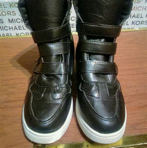 55 Off No Brand Shoes Black Wedge Sneakers With Velcro Straps From