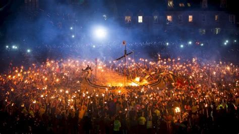 Viking Burial Rituals High Ancient Funeral Pyre Reflected High Social