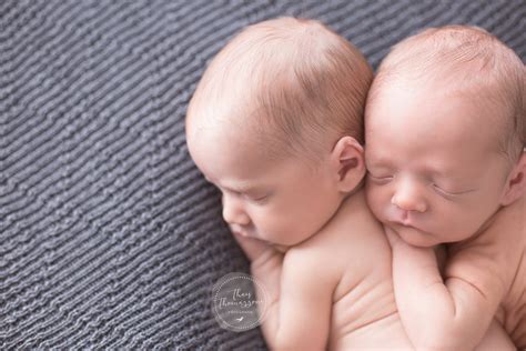 Newborn FOTOGRAFIA DE RECÉM NASCIDOS DE GÊMEOS Alphaville São Paulo