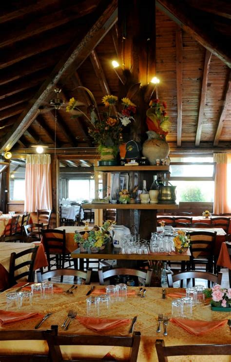 Ristorante Azienda Agrituristica Il Castello Grotte S Stefano Vt