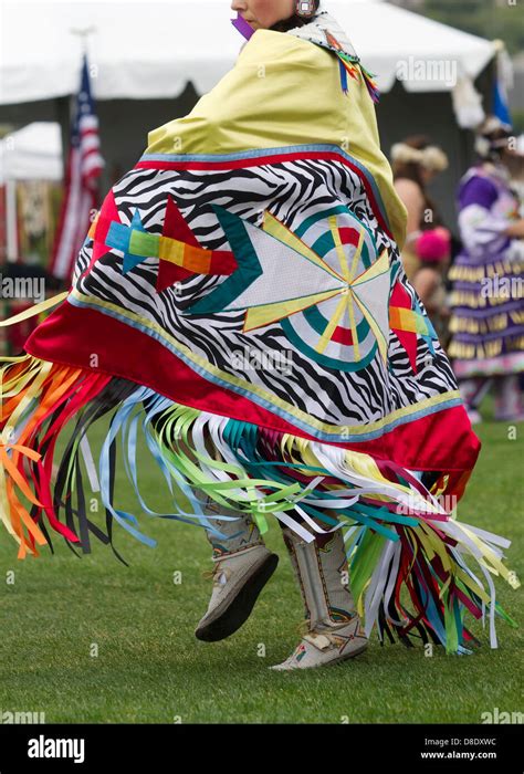 Native American Shawl Dancer Stock Photo Alamy