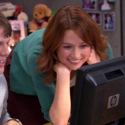 Erin Hannon The Office Characters Ellie Kemper Office Tv Show Parks