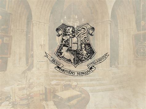 Hogwarts Crest Wallpaper - WallpaperSafari