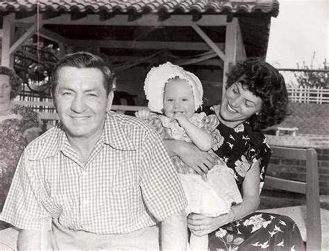 Jerome Lester Horwitz With Wife And Daughter 1949 Roldschoolcool