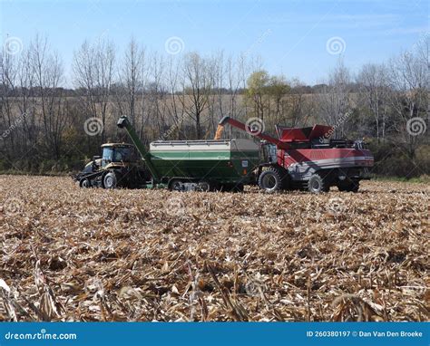 Agco Challenger Mt D Tractor Pulling A Killbros Grain Cart Being