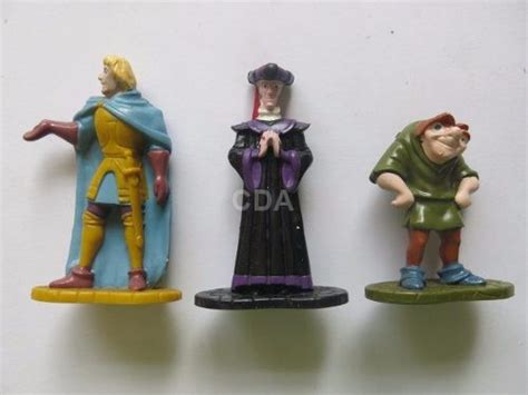 Lote De Miniaturas Walt Disney Corcunda De Notre Dame Catálogo das