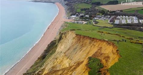 Video Large Sections Of Jurassic Coast Cliff Collapse In Uks Biggest Rockfall In 60 Years