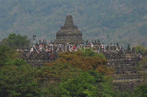 Kunjungan Wisata Candi Borobudur Antara Foto