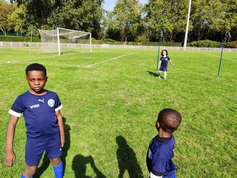 Ecole De Foot Les Photos Des U6u7 En Plateau à Evry Cs Brétigny