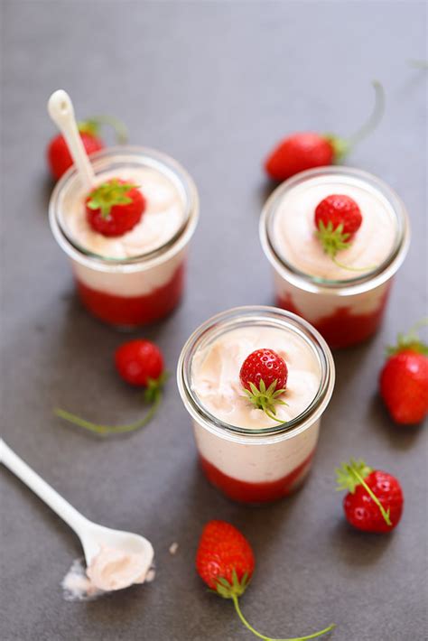 Mousse aux fraises mascarpone et yaourt grec Un déjeuner de soleil