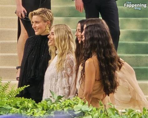 Zoe Saldana Nude Tits Photos Fappenism