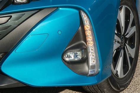 2017 Toyota Prius Prime Pictures 96 Photos Edmunds