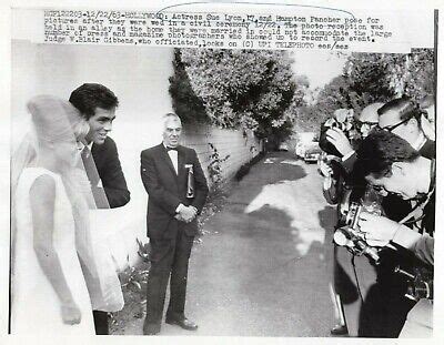 SUE LYON + HAMPTON FANCHER WEDDING CEREMONY 1963 PORTRAIT ORIG PHOTO ...